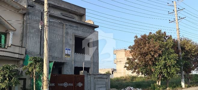 پنجاب گورنمنٹ سرونٹ ہاؤسنگ فاؤنڈیشن (پی جی ایس ایچ ایف) راولپنڈی میں 7 کمروں کا 7 مرلہ مکان 2.2 کروڑ میں برائے فروخت۔