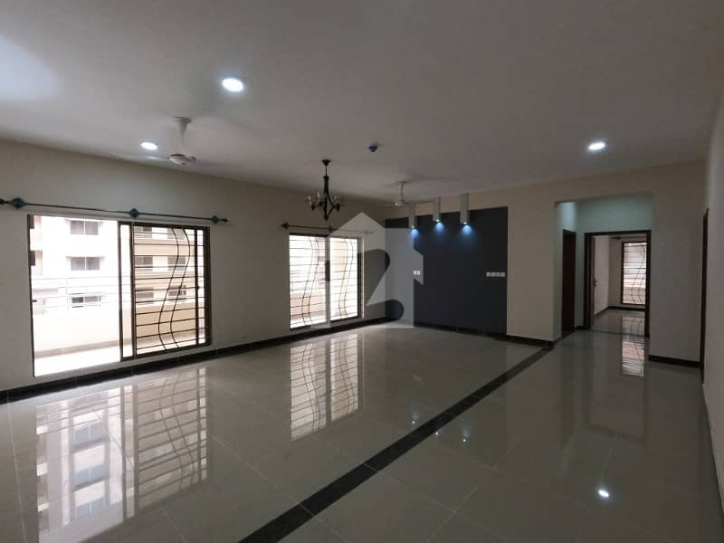Modern 4-Bedroom Flat For Sale Modern 4-Bedroom Flat For Sale
