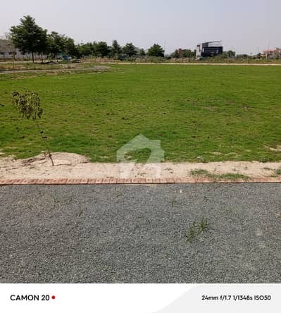 ڈی ایچ اے 9 ٹاؤن ڈیفنس (ڈی ایچ اے),لاہور میں 5 مرلہ رہائشی پلاٹ 1.3 کروڑ میں برائے فروخت۔ ڈی ایچ اے 9 ٹاؤن ڈیفنس (ڈی ایچ اے),لاہور میں 5 مرلہ رہائشی پلاٹ 1.3 کروڑ میں برائے فروخت۔