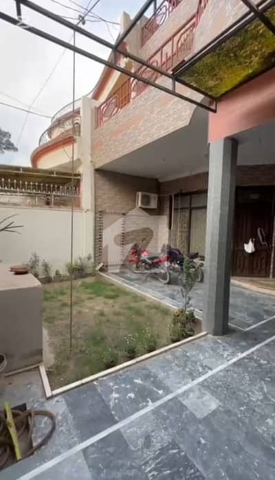 A Prime Location House Of 10 Marla In Rs. 32500000