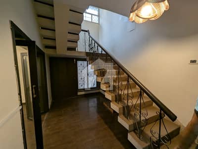 Beautiful Prime Location Demolish Able House For Sale In F-10 Islamabad 511 Sq. Yds CDA Transfer Close-End VIP Street.