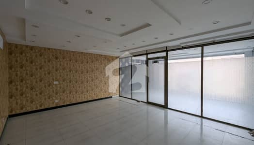 4 Marla Commercial Hall for Rent in Paragon City