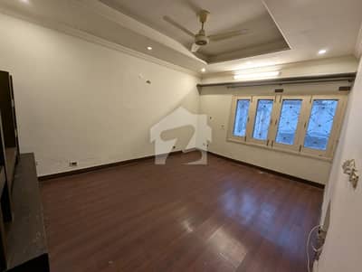 Beautiful Prime Location Demolish Able House For Sale In F-10 Islamabad 511 Sq. Yds CDA Transfer Close-End VIP Street.