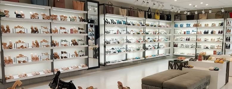 مری روڈ راولپنڈی میں 2 مرلہ عمارت 5.0 کروڑ میں برائے فروخت۔