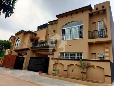 10 Marla House Is Available For Rent In Bahria Town Phase 8 Khalid Block Rawalpindi
