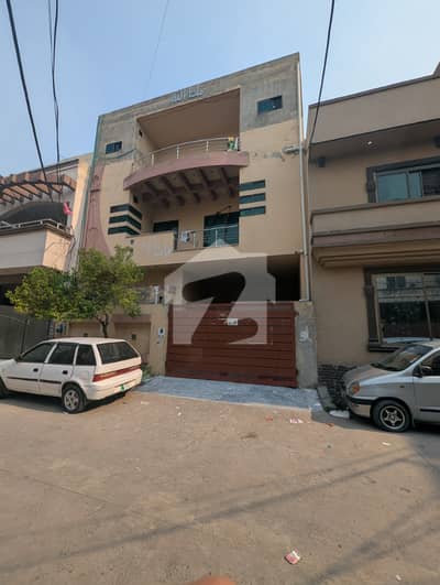 علی ٹاؤن لاہور میں 7 کمروں کا 7 مرلہ مکان 2.95 کروڑ میں برائے فروخت۔