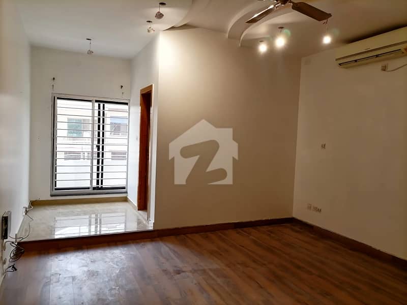 House Is Avaible For Rent House Is Avaible For Rent