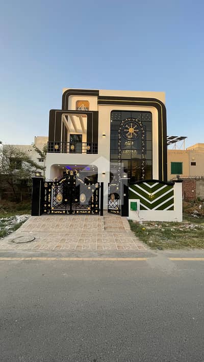 5 Marla Modern House For Sale in Bahria Nasheman