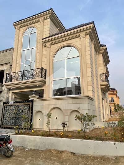 Corner Brand New House @2.80Cr - Sector B17 Islamabad