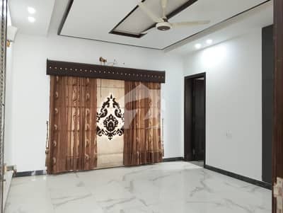 DEFENCE BEAUTIFUL PORTION FOR RENT
