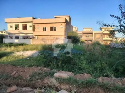 جناح گارڈنز فیز 1 جناح گارڈنز,ایف ای سی ایچ ایس,اسلام آباد میں 7 مرلہ رہائشی پلاٹ 1.2 کروڑ میں برائے فروخت۔