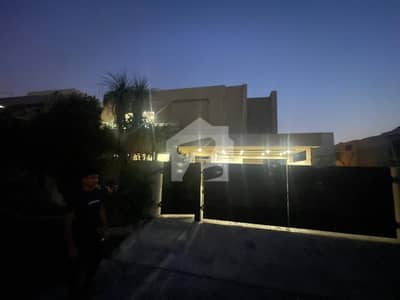 Defence 1 Kanal Slightly Used Just Like Brand New Modern Design Luxury Bungalow Near to Park and main Road