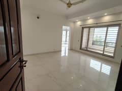 1 Kanal Upper Portion 3 Bedroom With Washroom Daring Room Dining 1 Kitchen 1 Servant Room 1 Car Parking