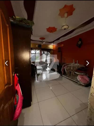 Prime Location 900 Square Feet Flat For Sale In The Perfect Location Of North Nazimabad - Block K