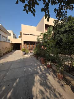 The Really Cheaper Bungalow In All Over DHA Near Khyaban-E-Hillal Fully And Properly Renovated With Professionals Just In 410 Lac Really Affodable For All