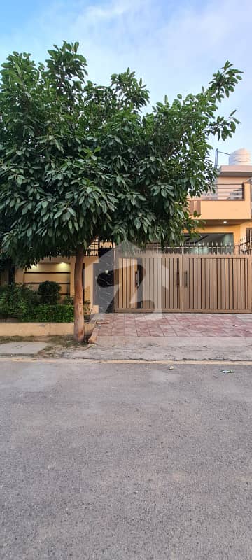 8 Marla Single Story Corner House available for Sale
