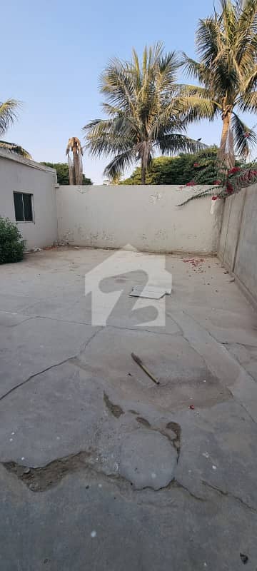 WESTOPEN CORNER HOUSE AVAILABLE FOR RENT FOR COMMERCIAL USE