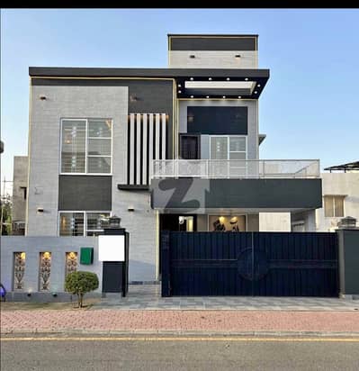 بحریہ ٹاؤن سیکٹر B بحریہ ٹاؤن,لاہور میں 4 کمروں کا 10 مرلہ مکان 3.75 کروڑ میں برائے فروخت۔