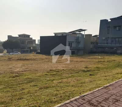 10 Marla Beautiful Plot for sale