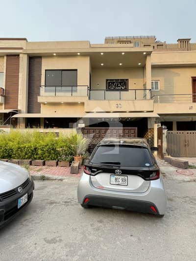 10 Kv Solar 80 Feet Street N  4 House Away Park  Back Lawn