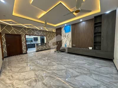 رِیور گارڈن اسلام آباد میں 6 کمروں کا 1 کنال مکان 7.6 کروڑ میں برائے فروخت۔