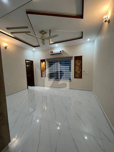 40x80 14 Marla Ground Portion Tile Flooring Prime Location For Rent In G-13/3