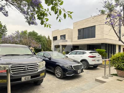 2 Kanal Premium Luxury Golf Facing Villa For Sale In Eighteen