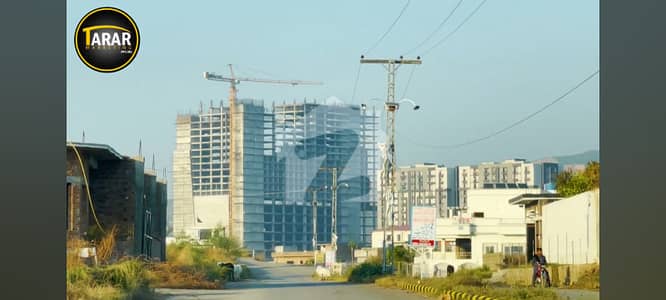 B-17 Islamabad 10M Solid Plot For Sale