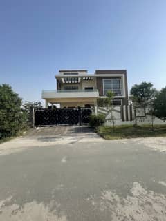 ڈی ایچ اے فیز 1 ۔ سیکٹر کیو ڈی ایچ اے فیز 1,ڈی ایچ اے ڈیفینس,ملتان میں 5 کمروں کا 1 کنال مکان 3.7 کروڑ میں برائے فروخت۔