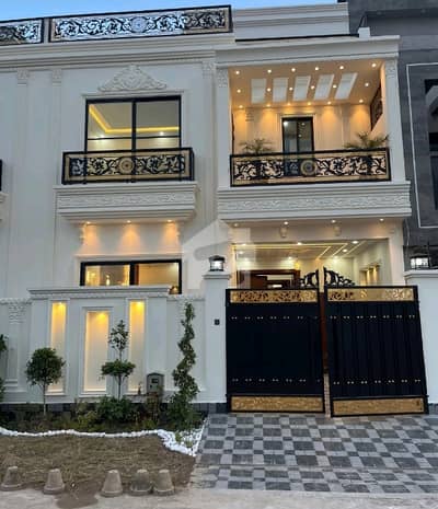ایڈمز ہاؤسنگ سکیم میٹیٹل روڈ,ملتان میں 3 کمروں کا 5 مرلہ مکان 1.65 کروڑ میں برائے فروخت۔