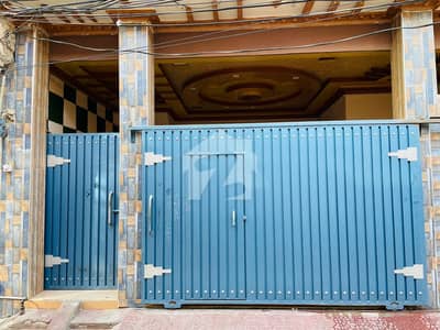 اولڈ شجاع آباد روڈ ملتان میں 6 کمروں کا 12 مرلہ مکان 3.8 کروڑ میں برائے فروخت۔