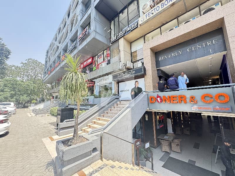 Prime Location,Commercial Spaces For Rent Beverly Centre, Prime Location,Commercial Spaces For Rent Beverly Centre,