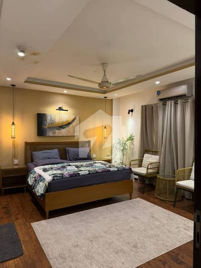 2 BED LUXURY FURNISHED APARTMENT FOR RANT IN GULBERG GREEN