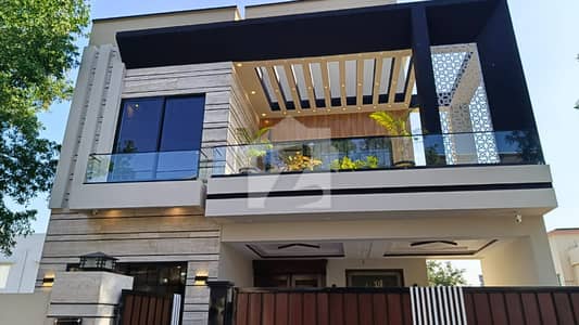 10 MARLA DOUBLE STOREY LEVISH HOUSE FOR SALE AT IDEAL LOCATION OF M-5 LAKE CITY 10 MARLA DOUBLE STOREY LEVISH HOUSE FOR SALE AT IDEAL LOCATION OF M-5 LAKE CITY