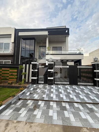 10 Marla Luxury Ultra Modern House Available For Sale in Citi Housing Sialkot