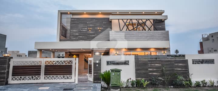 Luxury 1 Kanal Residence | Prime Investment Opportunity