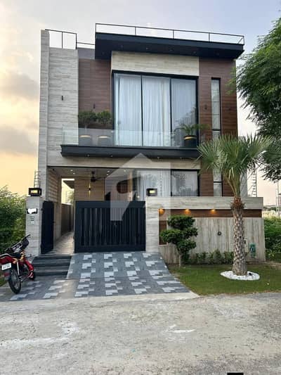 5MARLA BEAUTIFUL LUXURY FULL FURNITURED HOUSE FOR SALE