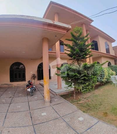 شالیمار کالونی ملتان میں 8 کمروں کا 1 کنال مکان 3.5 کروڑ میں برائے فروخت۔