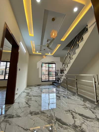 4.4 Marla Beautiful Brand New Upper Portion For Rent In G-13 Islamabad