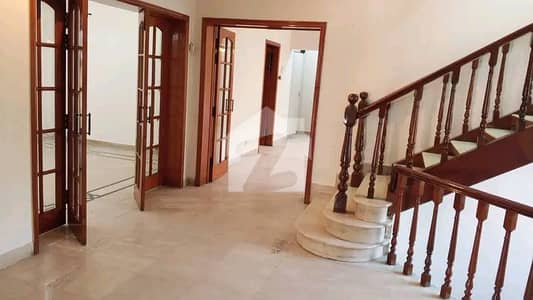 1 Kanal Used House For Rent In DHA Phase 4 BB-Block Lahore. 1 Kanal Used House For Rent In DHA Phase 4 BB-Block Lahore.