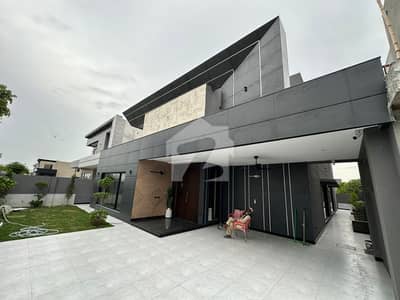 1 KANAL BEAUTIFUL LUXURY HOUSE FOR SALE