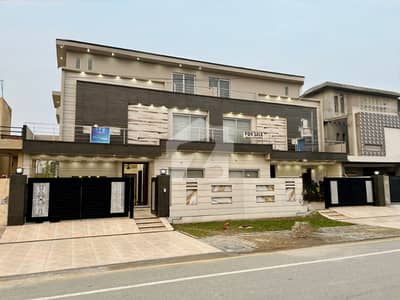 10 Marla Ultra Modern Luxury House For Sale