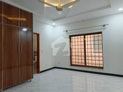 10 Marla Upper Portion Available For Rent in Bahria town phase 8 Rawalpindi