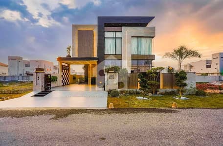 1 Kanal Top Quality Build Luxurious Beautiful Ultra Modern Design Villa Full Furnished With Basement For Sale In DHA Lahore Phase 7 Prime Location