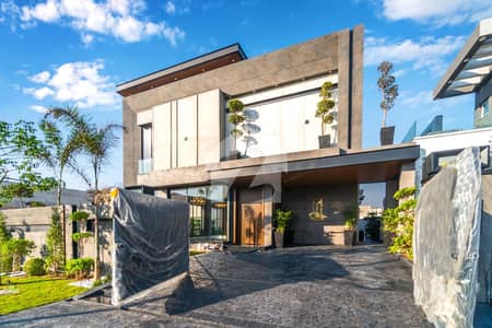 1 Kanal Top Quality Build Luxurious Beautiful Modern Design Villa With Basement For Sale In DHA Lahore Phase 7 Prime Location