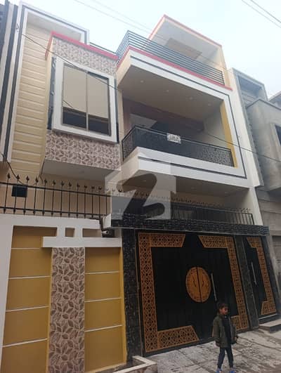 درمنگی ورسک روڈ,پشاور میں 6 کمروں کا 5 مرلہ مکان 2.0 کروڑ میں برائے فروخت۔ درمنگی ورسک روڈ,پشاور میں 6 کمروں کا 5 مرلہ مکان 2.0 کروڑ میں برائے فروخت۔
