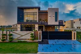 1 Kanal Top Quality Build Luxurious Beautiful Modern Design Villa With Basement For Rent In DHA Lahore Phase 6 Prime Location