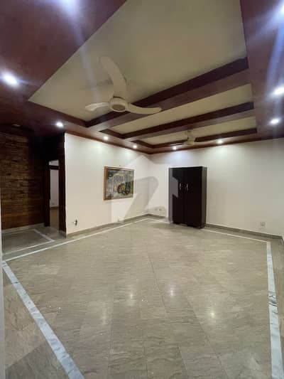 10 Marla Upper Portion With Tiled Floor