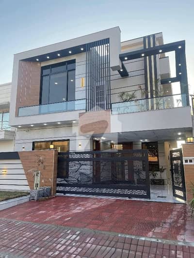 10 MARLA LIKE BRAND NEW LUSH UPPER PORTION FOR RENT IN DHA 2 ISB