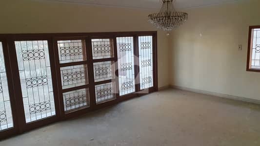 گلشنِ اقبال - بلاک 4 گلشنِ اقبال,گلشنِ اقبال ٹاؤن,کراچی میں 8 کمروں کا 2 کنال مکان 16.9 کروڑ میں برائے فروخت۔
